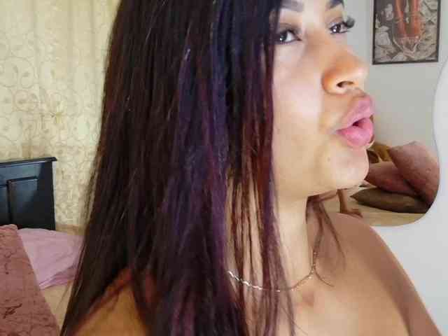 loretahorny25 webcam