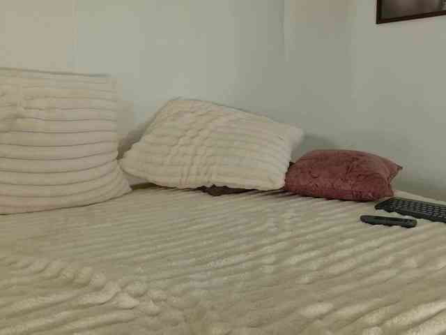 loretahorny25 webcam