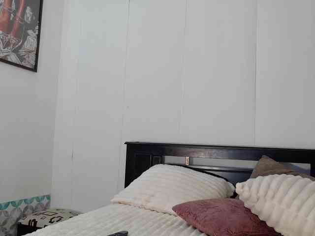 loretahorny25 webcam