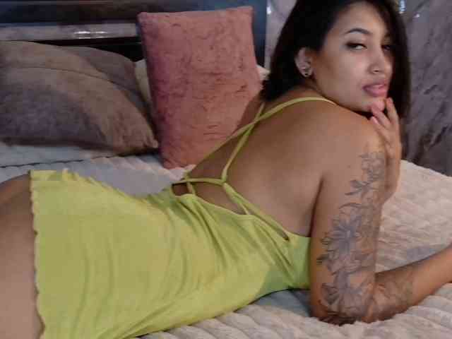 loretahorny25 webcam