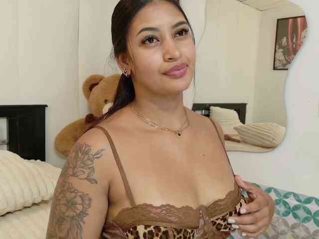 loretahorny25 webcam