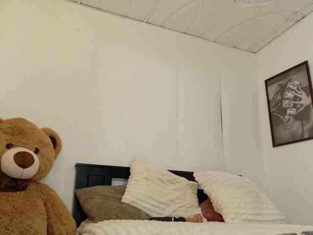 loretahorny25 webcam