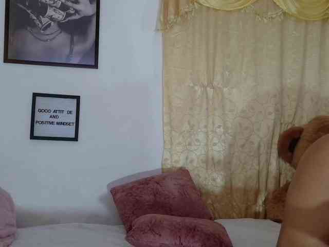 loretahorny25 webcam