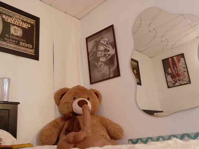 loretahorny25 webcam