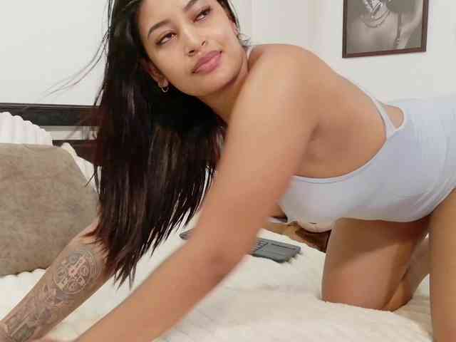 loretahorny25 webcam