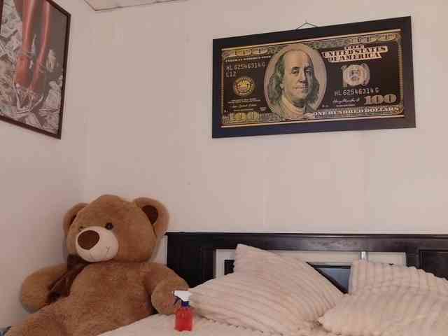 loretahorny25 webcam