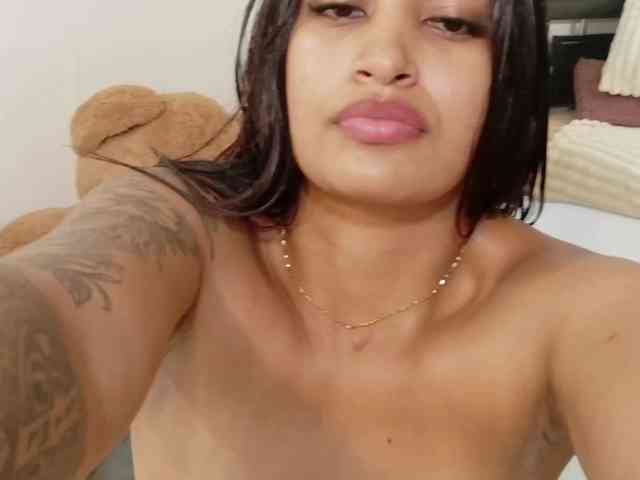 loretahorny25 webcam