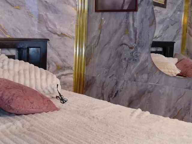 loretahorny25 webcam