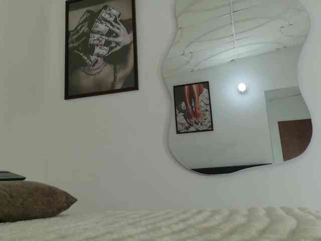 loretahorny25 webcam