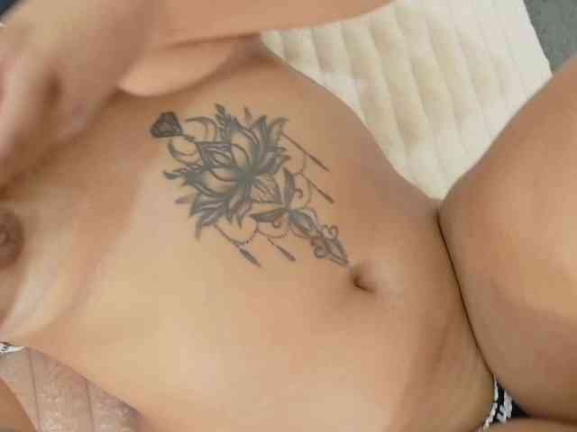 loretahorny25 webcam