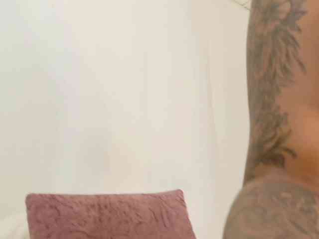 loretahorny25 webcam