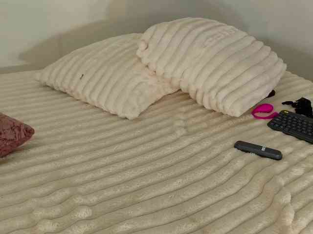 loretahorny25 webcam