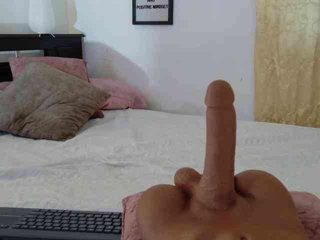loretahorny25 webcam
