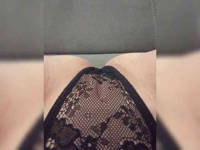 SexyKiss1 webcam