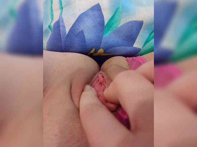 SexyKiss1 webcam