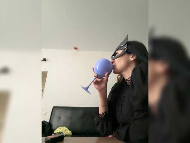Yly-1 live cam on BongaCams