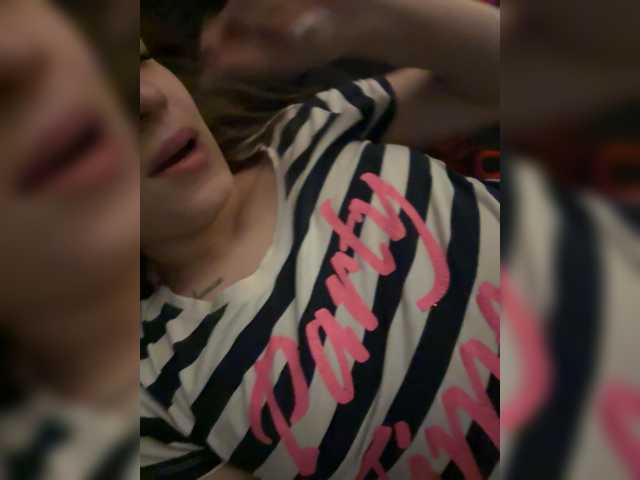 Yly-1 live cam on BongaCams
