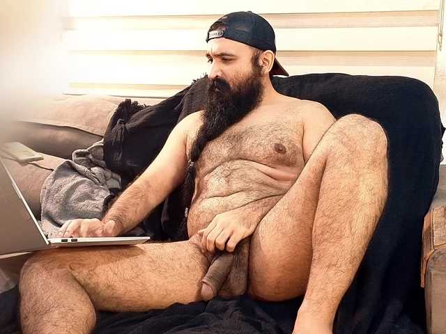 Bearded-Smoker
