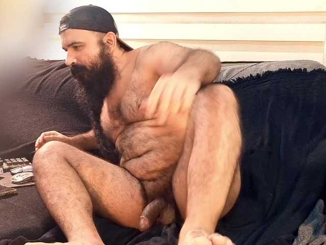 Bearded-Smoker live cam