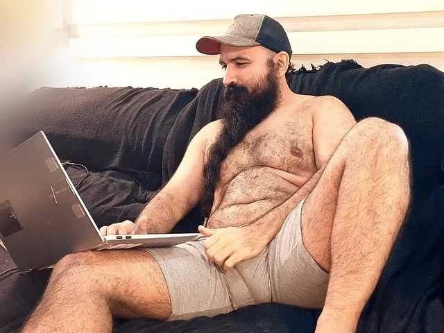 Bearded-Smoker