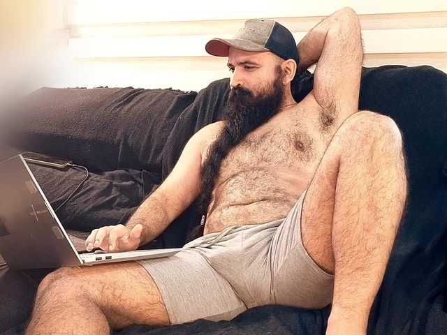 Bearded-Smoker