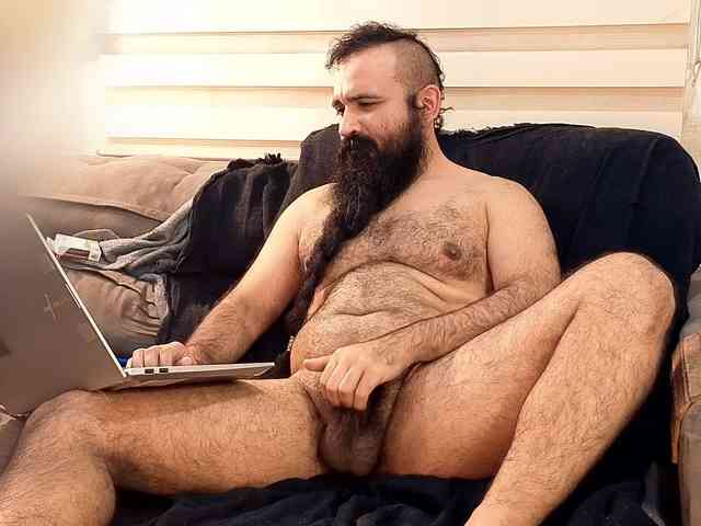 Bearded-Smoker Bearded-Smoker