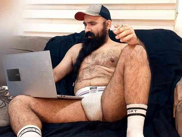 Bearded-Smoker