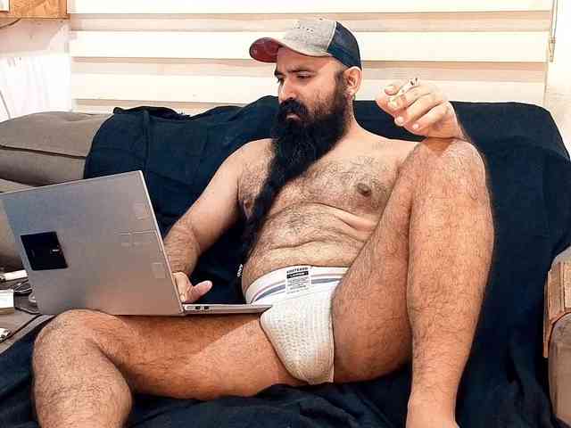 Bearded-Smoker