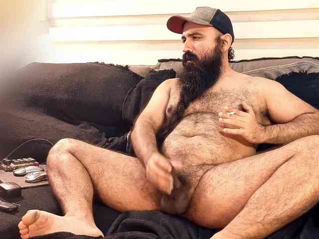 Bearded-Smoker Bearded-Smoker