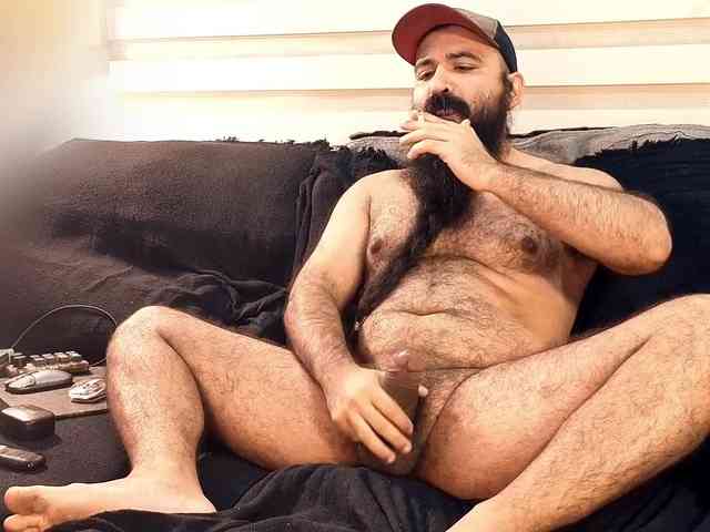 Bearded-Smoker Bearded-Smoker