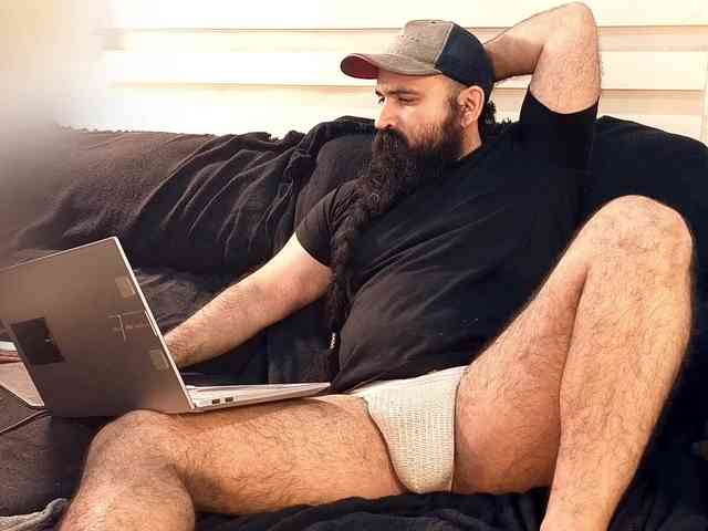 Bearded-Smoker