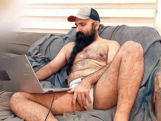 Bearded-Smoker