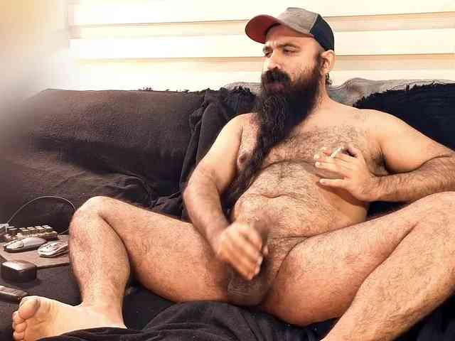 Bearded-Smoker Bearded-Smoker