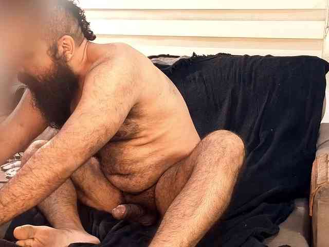 Bearded-Smoker Bearded-Smoker