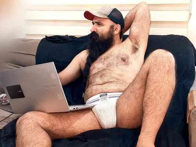 Bearded-Smoker