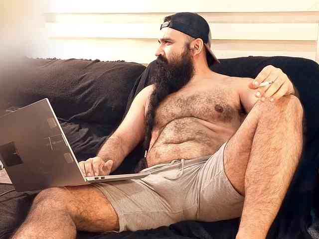 Bearded-Smoker