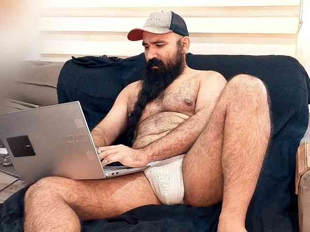 Bearded-Smoker