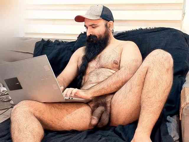 Bearded-Smoker