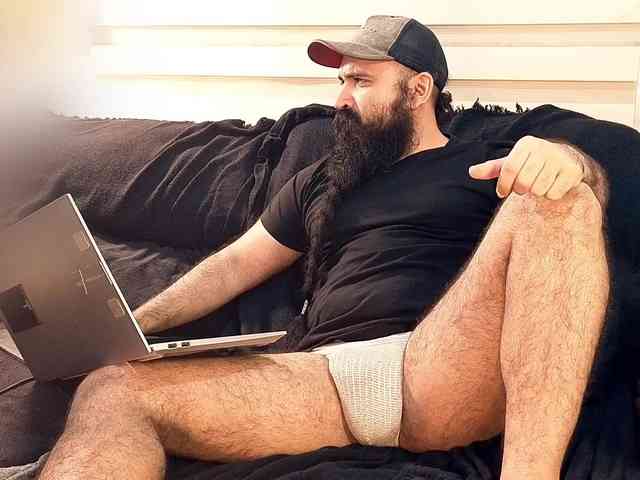 Bearded-Smoker