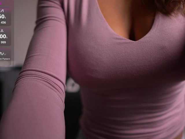 Laurushka live cam on BongaCams