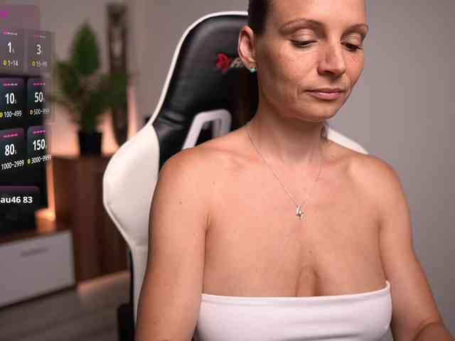 Laurushka webcam