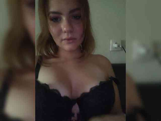 Lyilo991 webcam