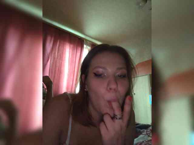 Lyilo991 webcam