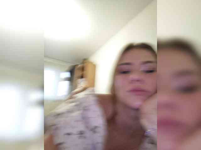 Lyilo991 webcam