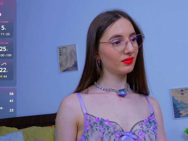 le modèle JennyBbunny est en webcam porno dans un show sur le site bongacams, il possède les tags suivants: White/Caucasian,Brunette,Shaved