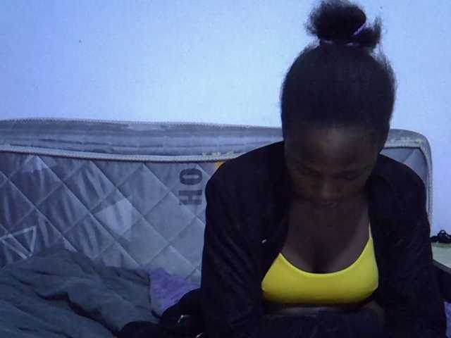 Sexybeiby1 live cam on BongaCams