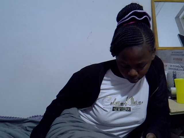 Sexybeiby1 live cam on BongaCams