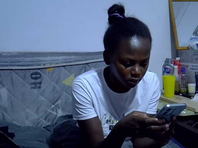 Sexybeiby1 live cam on BongaCams