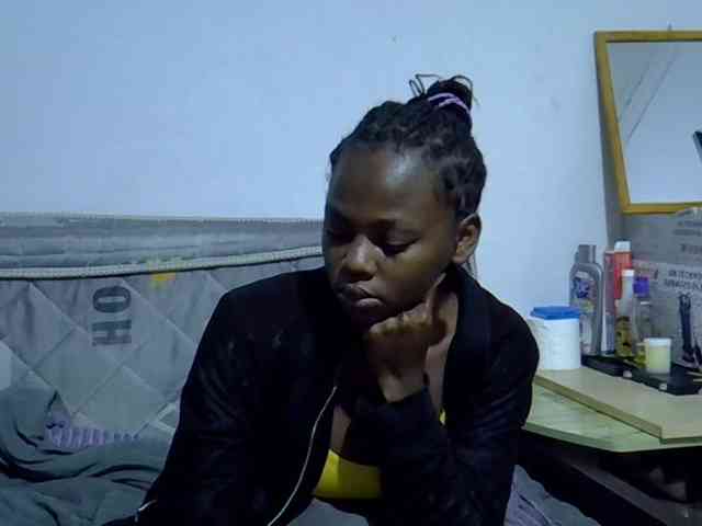 Sexybeiby1 webcam