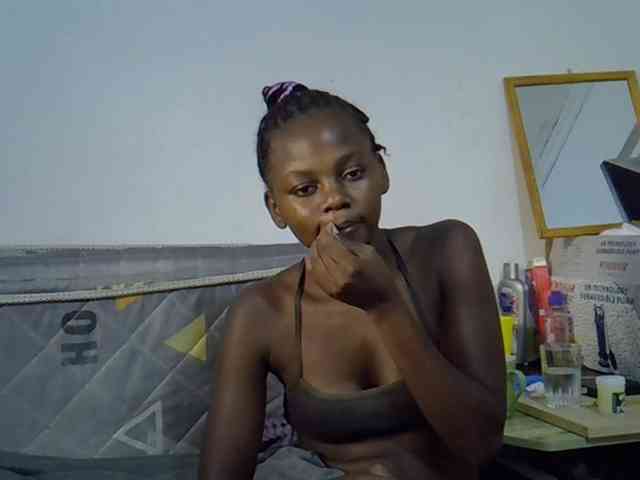 Sexybeiby1 webcam